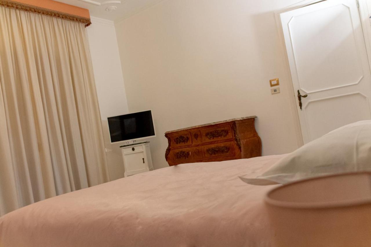 Interno 9 Hotel Bari Exterior foto
